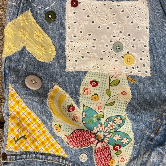 🌻Patched Denim High Waisted Jean Shorts size 6 - Picture 11 of 12